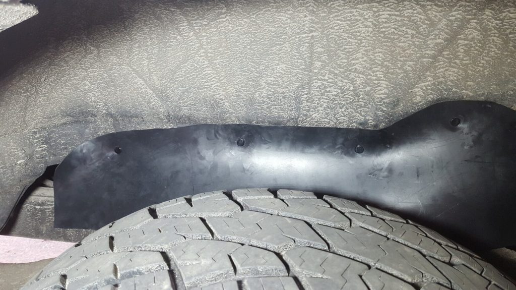 Комплект посиленого брудозахисту задньої арки з набором кліпс для Mitsubishi Pajero Sport G1 (1998-2008)