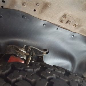 Комплект посиленого брудозахисту моторного відсіку з набором кліпс для Nissan NP300/Navara (1997-2004)