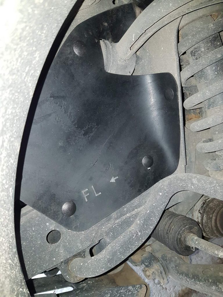 Комплект посиленого брудозахисту моторного відсіку з набором кліпс для Toyota Land Cruiser Prado 120