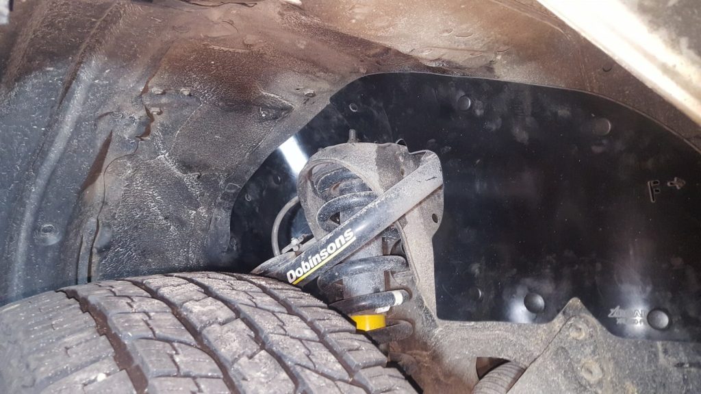 Комплект посиленого брудозахисту моторного відсіку з набором кліпс для Toyota Land Cruiser 200