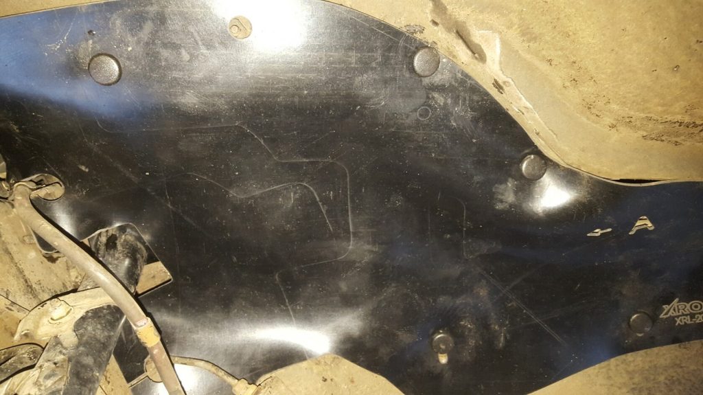 Комплект посиленого брудозахисту моторного відсіку з набором кліпс для Toyota Land Cruiser 200