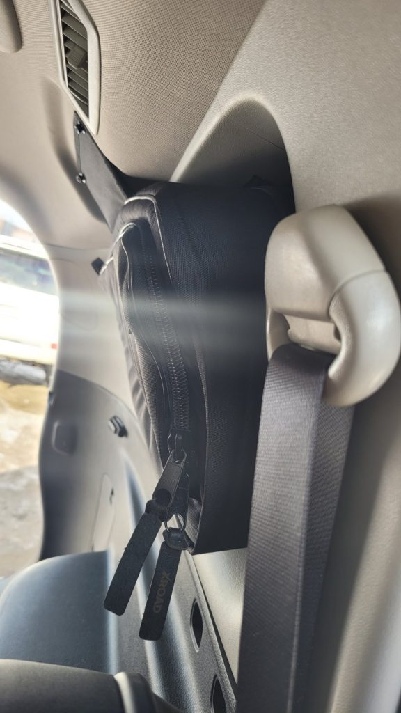 Термосумка-органайзер на вікно багажника Mitsubishi Pajero Sport 3 (2014+)