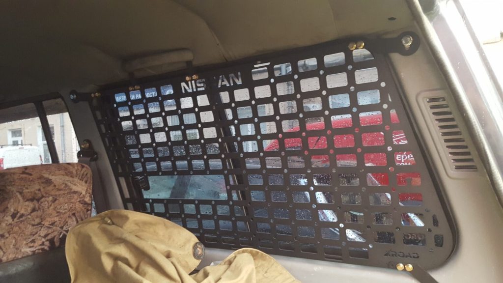 Модульна система зберігання Molle (Молле) для вікон багажника Nissan Patrol Y60